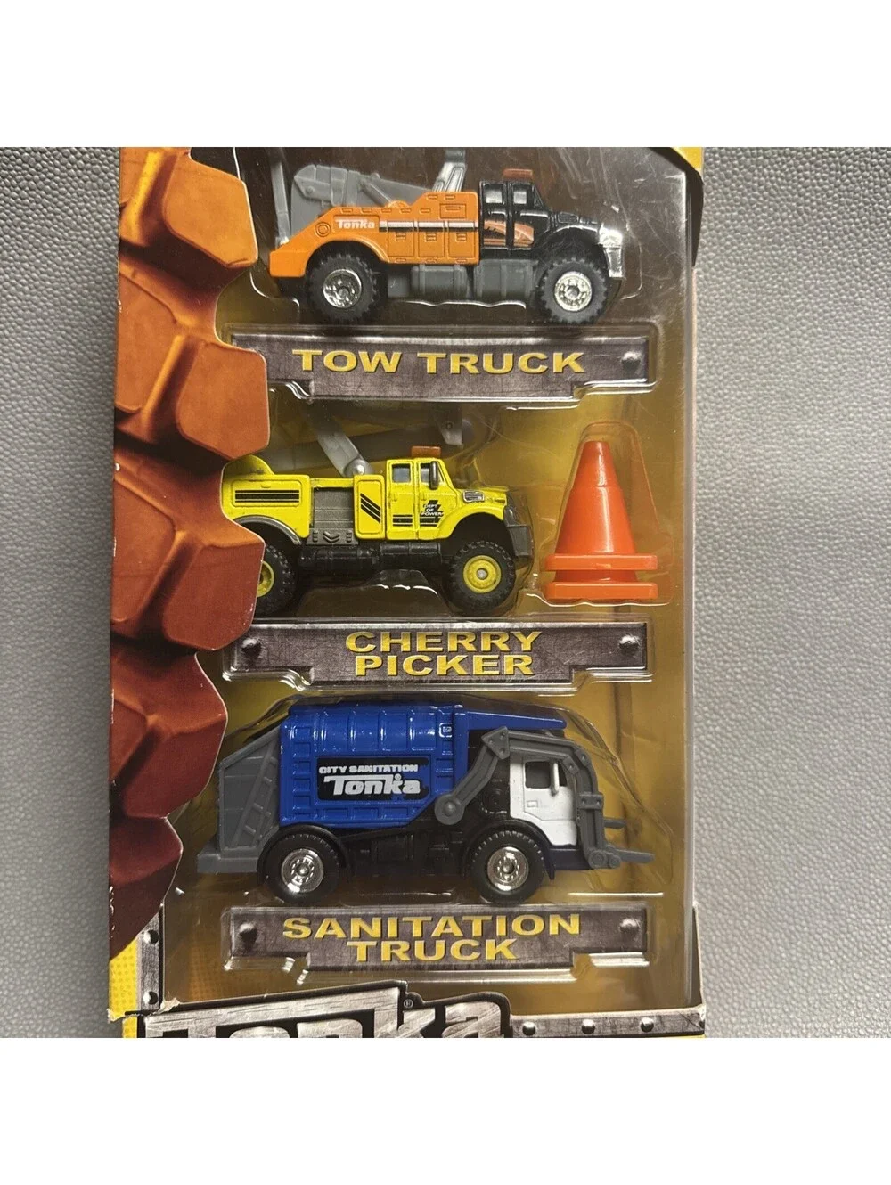 Tonka Metal Construction Vehicles 3 Pack Tow Truck Cherry Picker Garbage READ